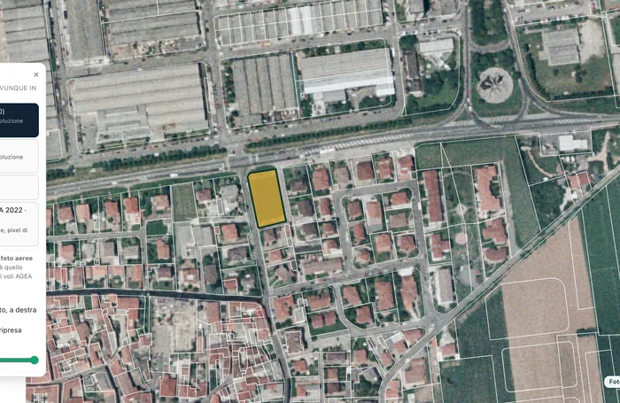 Una particella di Ciserano col suo contorno sulla foto aerea nazionale del 2000